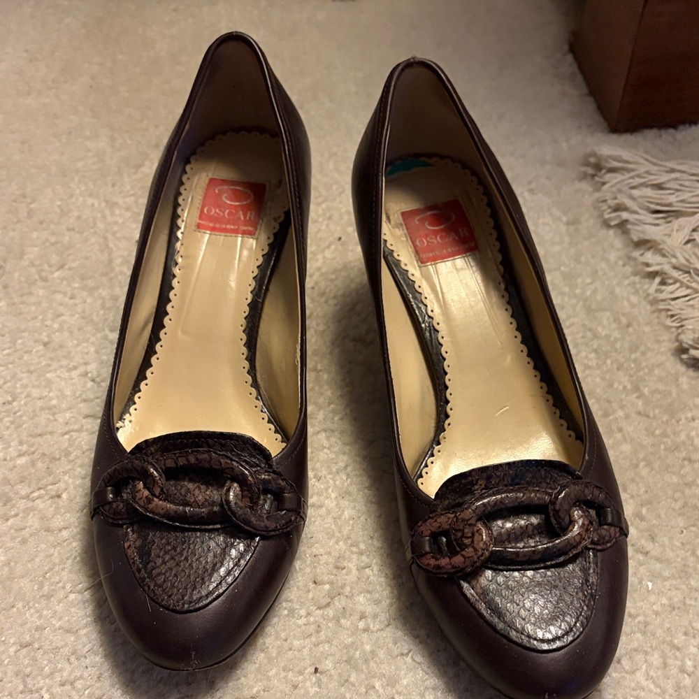 Oscar de la Renta Dark Brown Leather Heels
